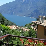 Lucerna Balcony View By Gardadomusmea 아파트 Tremosine